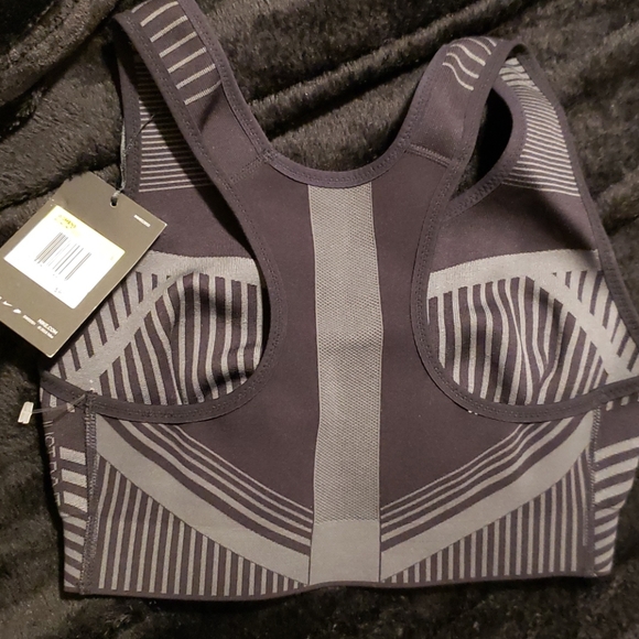 Nike flynit bra - Picture 8 of 9